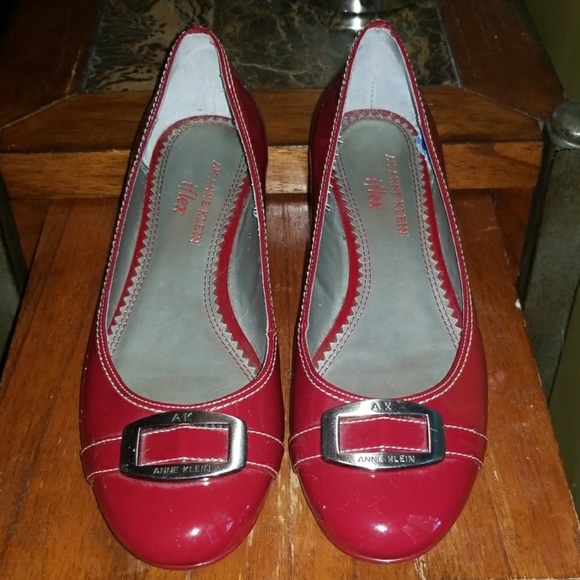 Anne Klein Shoes - AK Anne Klein Red Patent Leather Shoes Sz 61/2 M